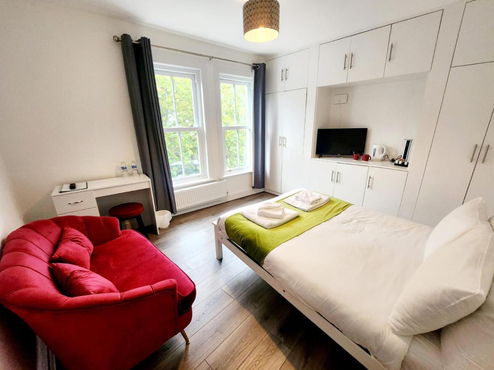 Couette-café Old Victory House 3*